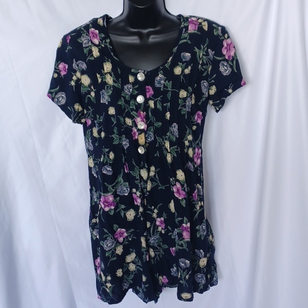 Basic Addition Vtg 90s floral button romper, mother of pearl buttons, tie back